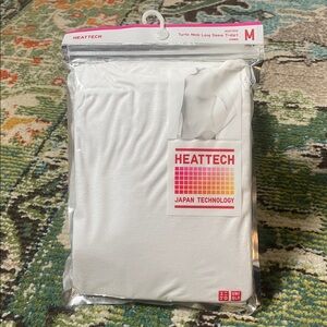 Uniqlo HEATTECH Turtleneck Long Sleeve White- medium